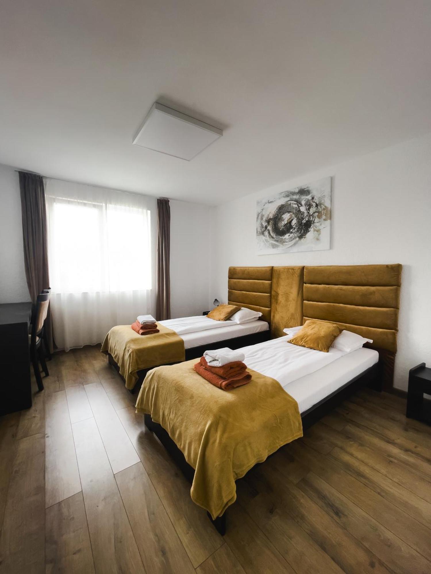 Myda Hotel Apahida Exterior photo
