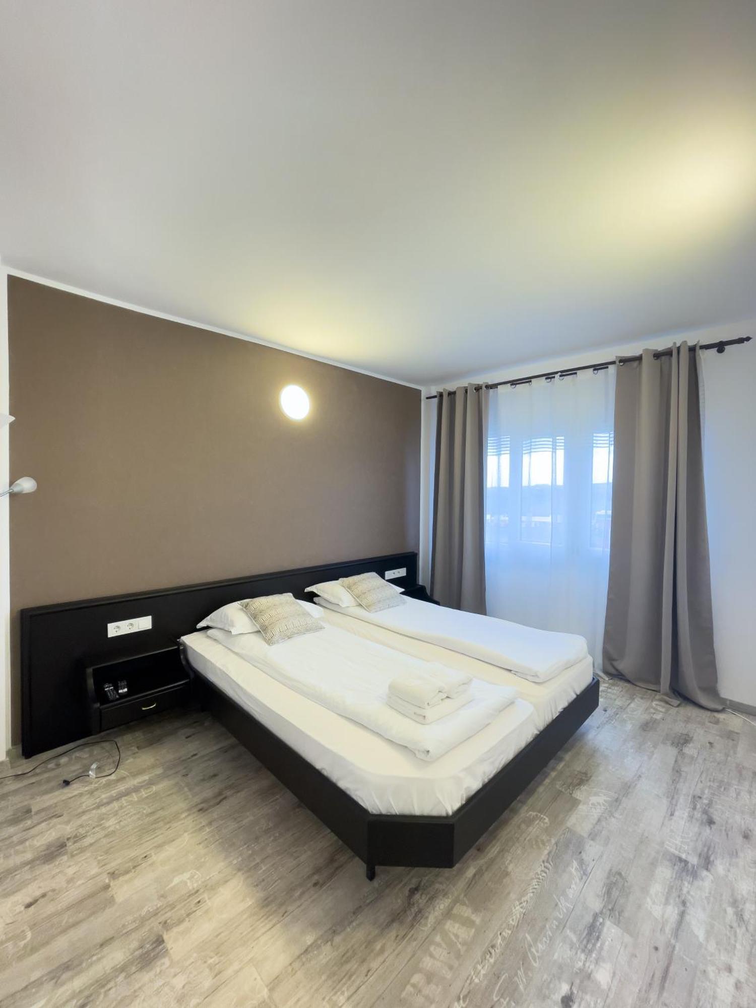 Myda Hotel Apahida Exterior photo